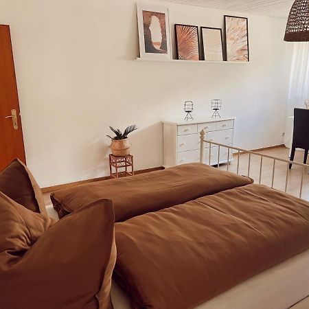 Ferienwohnung Moselflair Mit Direktem Blick Auf Die Mosel Und Weinberge Oberfell Exterior photo