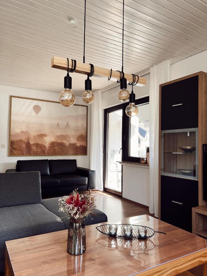 Ferienwohnung Moselflair Mit Direktem Blick Auf Die Mosel Und Weinberge Oberfell Exterior photo